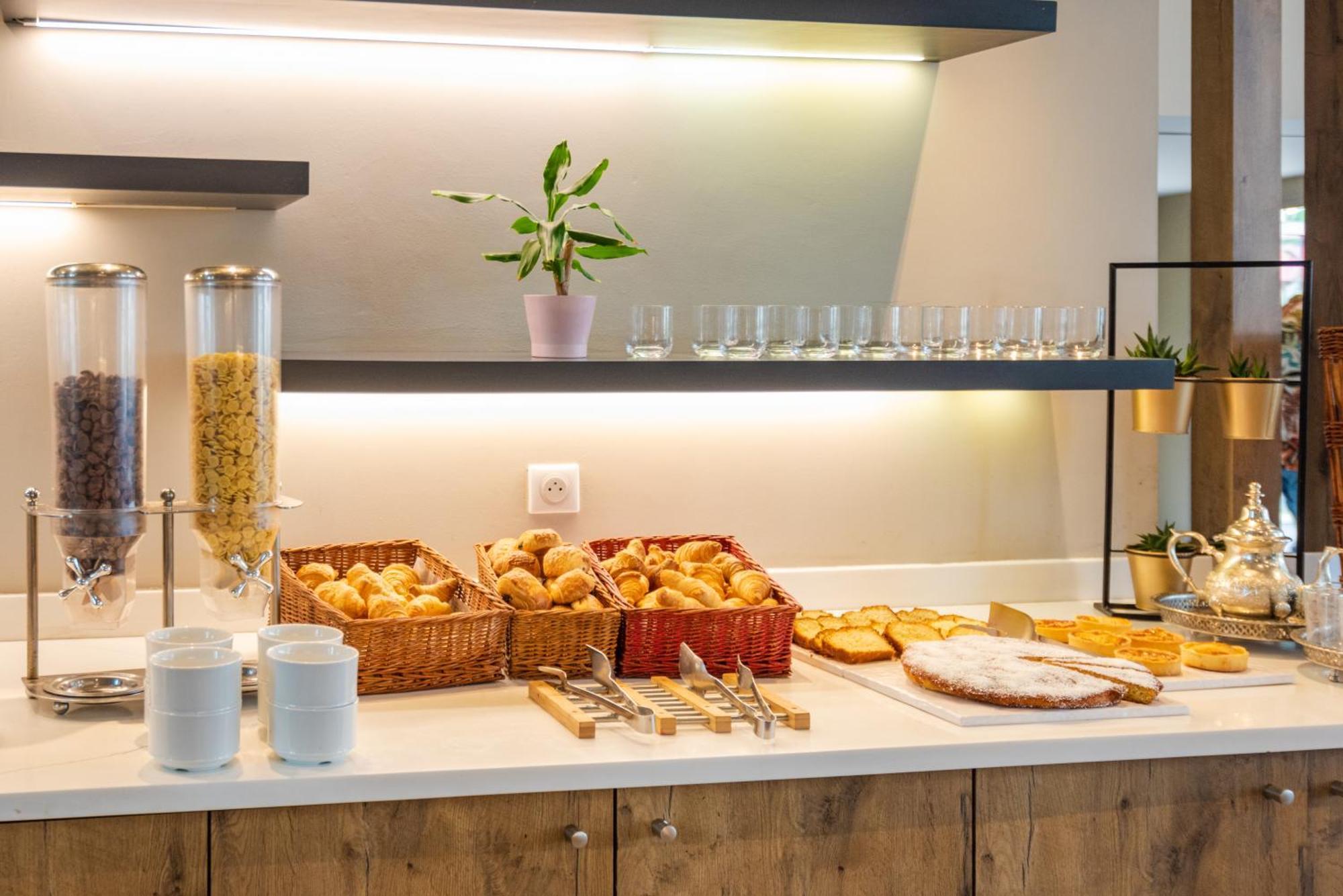 Ibis Casablanca Sidi Maarouf Hotel Eksteriør billede