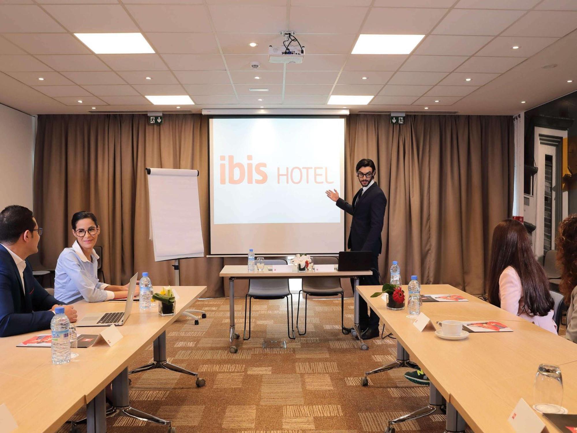 Ibis Casablanca Sidi Maarouf Hotel Eksteriør billede