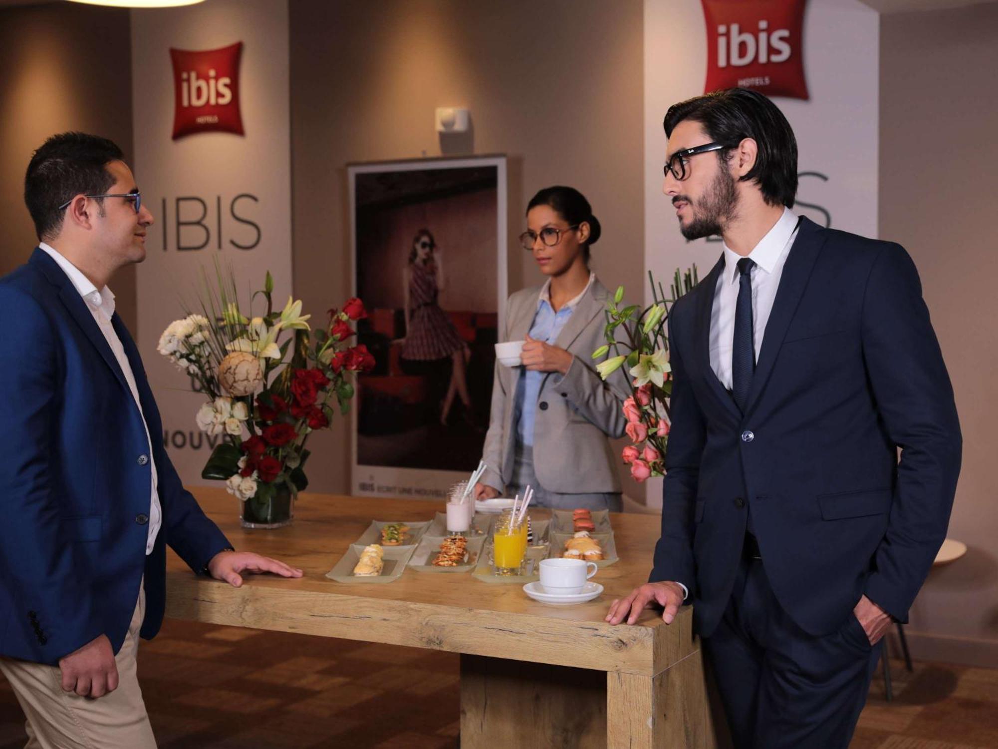 Ibis Casablanca Sidi Maarouf Hotel Eksteriør billede
