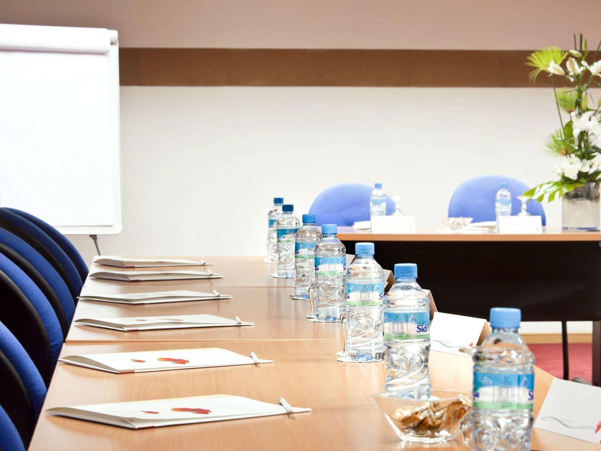 Ibis Casablanca Sidi Maarouf Hotel Eksteriør billede