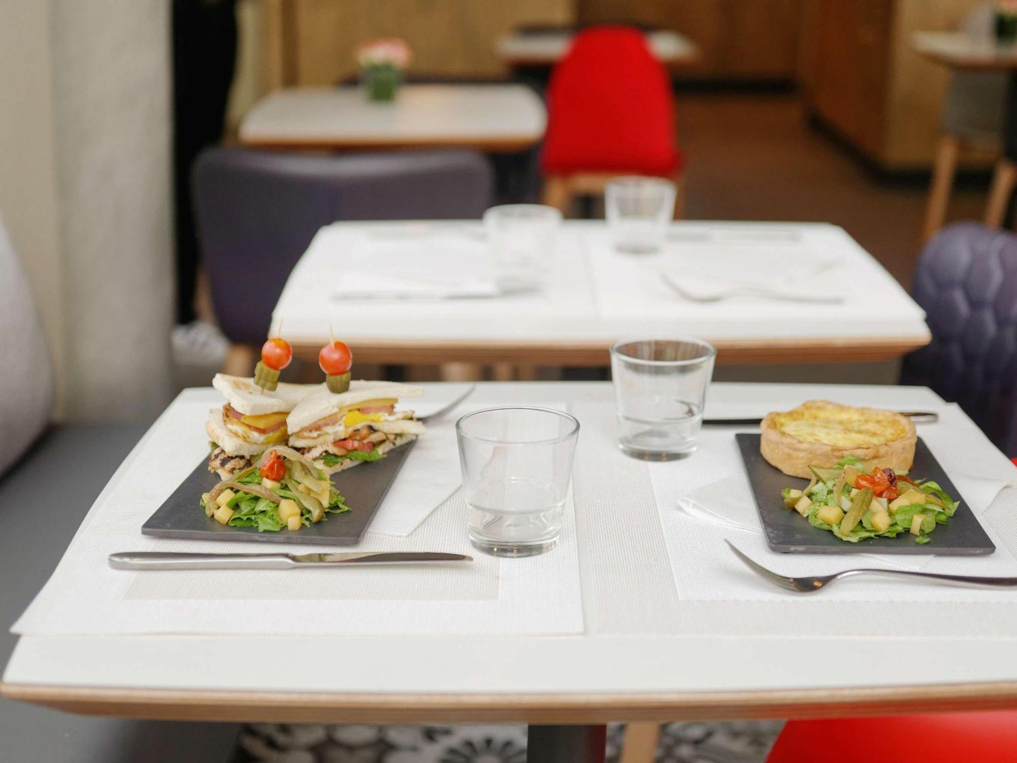 Ibis Casablanca Sidi Maarouf Hotel Eksteriør billede