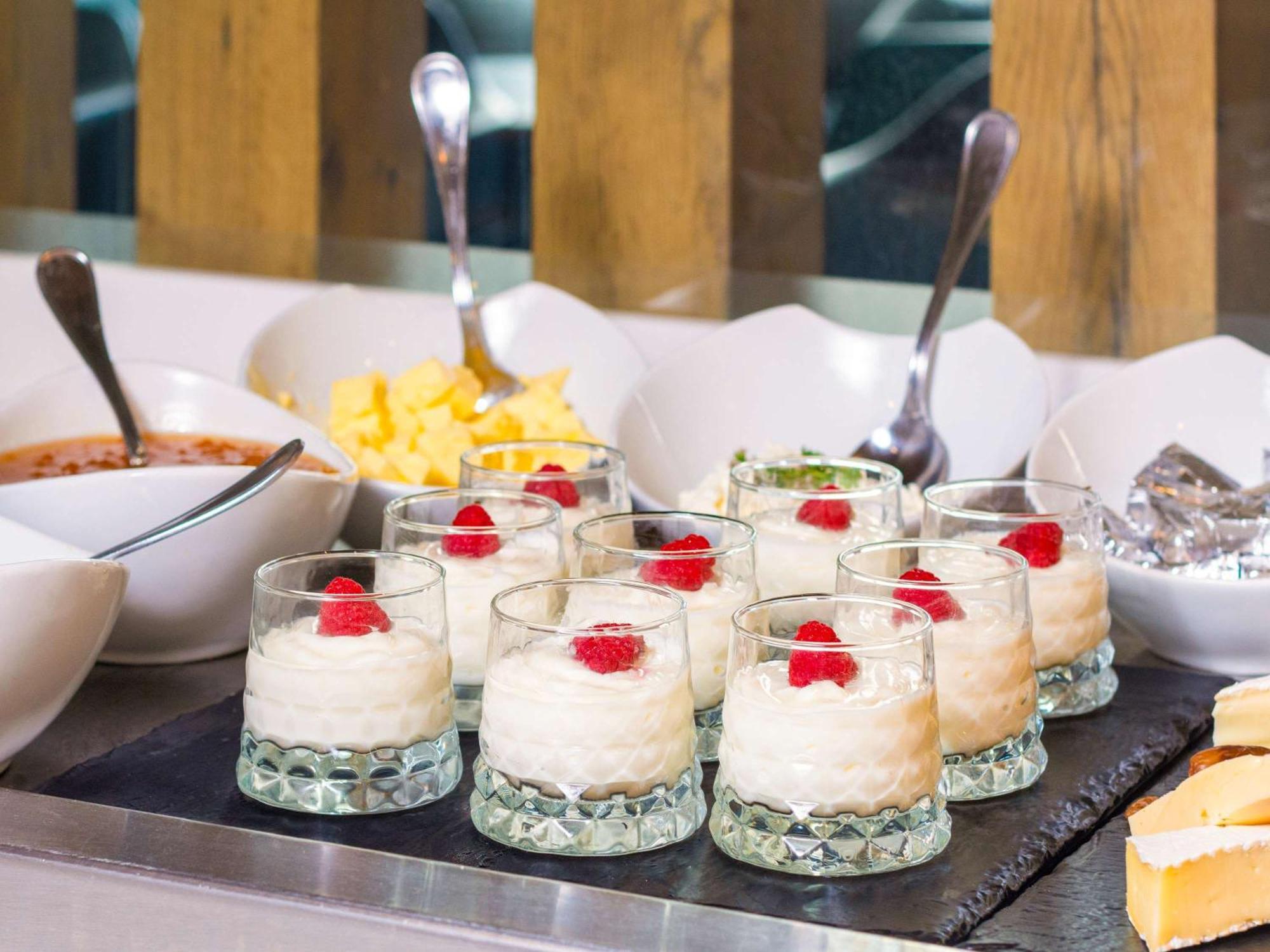 Ibis Casablanca Sidi Maarouf Hotel Eksteriør billede