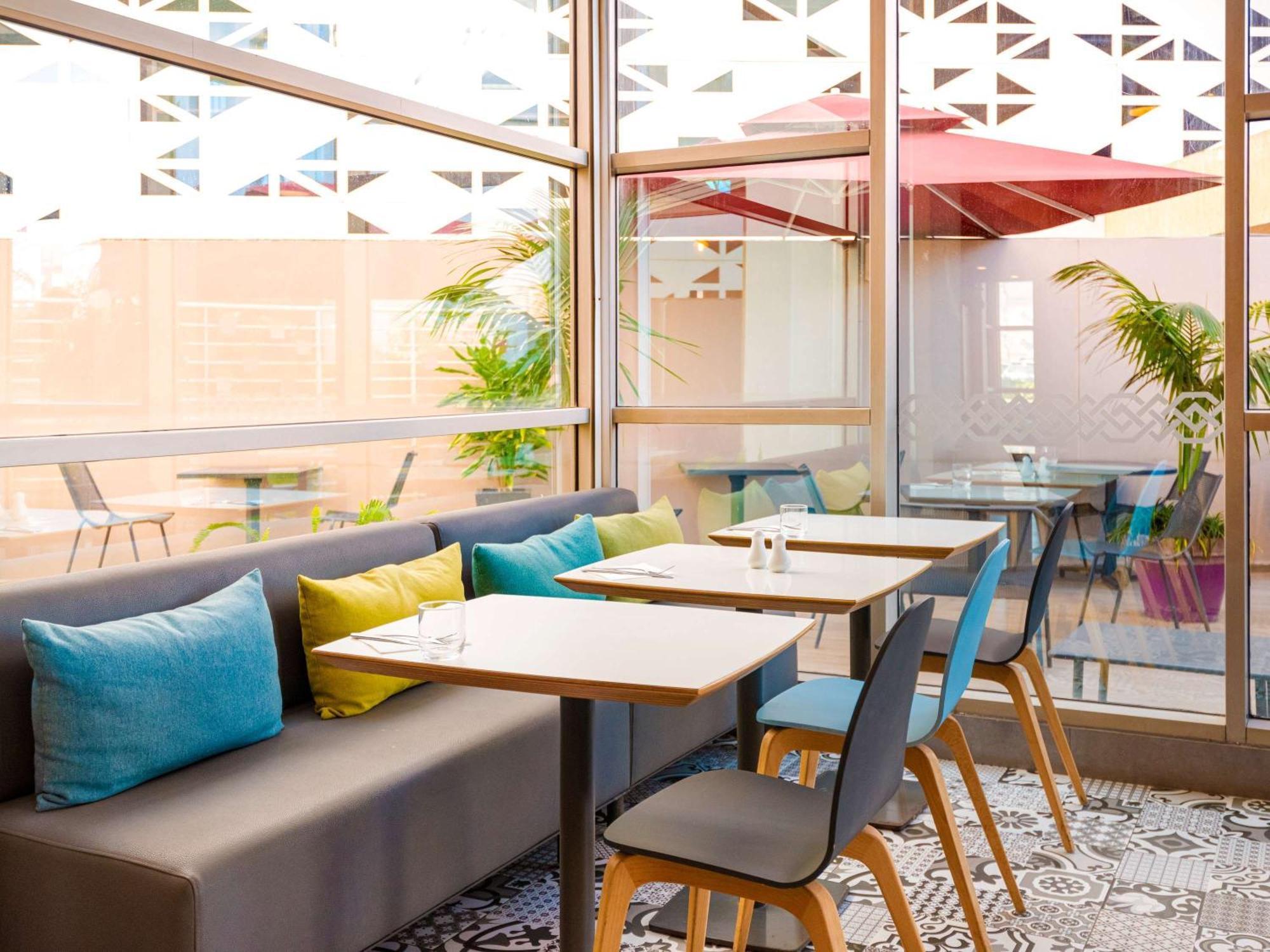 Ibis Casablanca Sidi Maarouf Hotel Eksteriør billede
